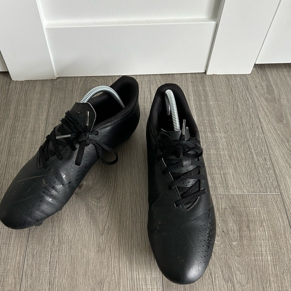 Adidas Predator Edge Soccer Cleats size: 9.5 - Picture 3 of 5